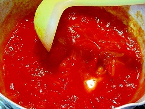 自家製トマトソース(残りは冷凍保存)